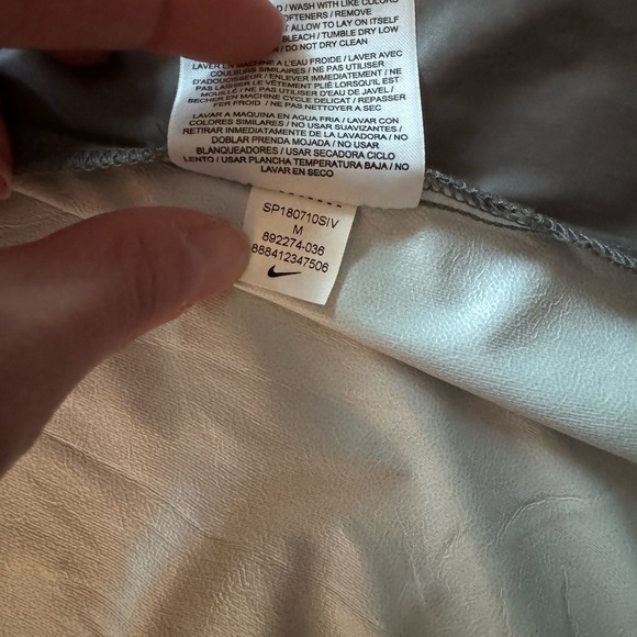 Nike Shield Softshell Jacket Men Size M Full Zip Color Grey 2 Pockets Polyester - Picture 7 of 8